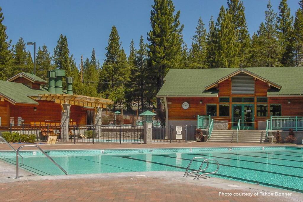 3Br Tahoe Donner Cabin With Hoa Perks Like Pools Hot-Tub Minutes To Trails Lake Golf Truckee Luaran gambar