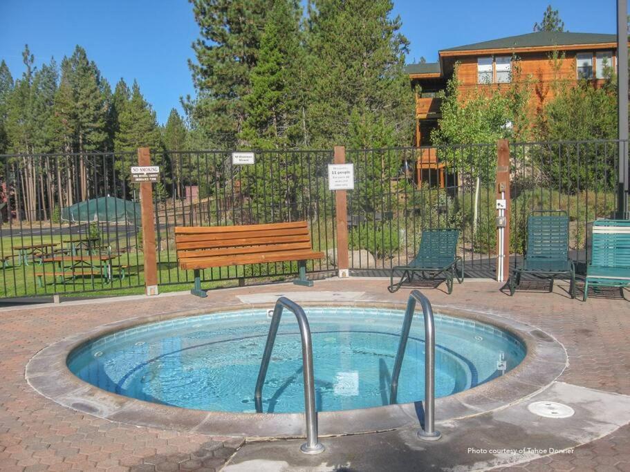 3Br Tahoe Donner Cabin With Hoa Perks Like Pools Hot-Tub Minutes To Trails Lake Golf Truckee Luaran gambar